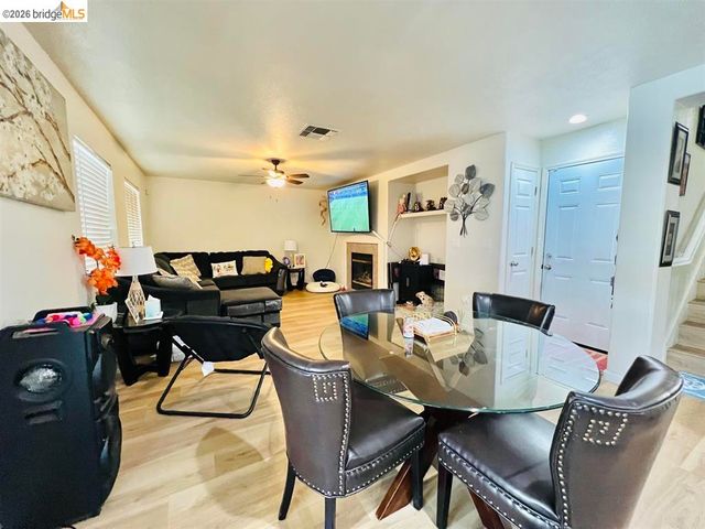2215 Dune Pl, Stockton, CA 95206