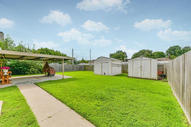 1413 26th Avenue N, Texas City, TX 77590