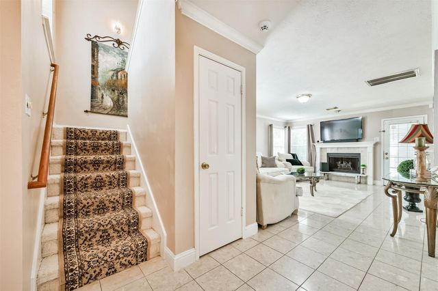 1413 26th Avenue N, Texas City, TX 77590