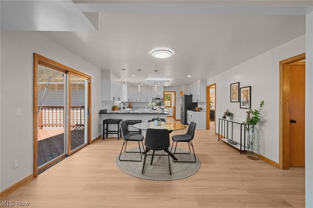 111 Waverly Lane, Chagrin Falls, OH 44022