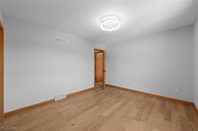 111 Waverly Lane, Chagrin Falls, OH 44022