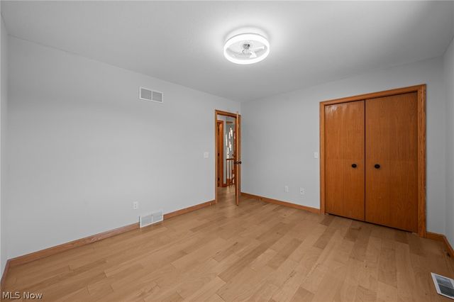 111 Waverly Lane, Chagrin Falls, OH 44022