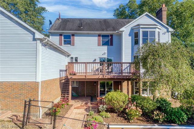 111 Waverly Lane, Chagrin Falls, OH 44022