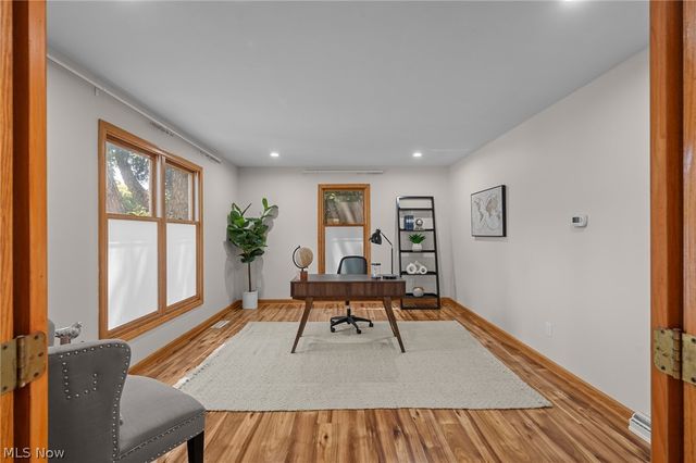 111 Waverly Lane, Chagrin Falls, OH 44022