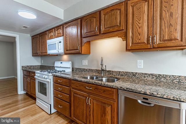 4311 ELLIOT CT, Woodbridge, VA 22193