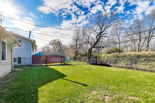 222 Harrison Street, Carpentersville, IL 60110