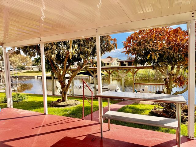 1926 SE 31st Street, Okeechobee, FL 34974