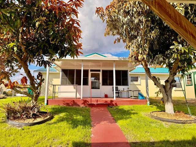 1926 SE 31st Street, Okeechobee, FL 34974