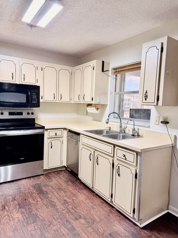 1926 SE 31st Street, Okeechobee, FL 34974