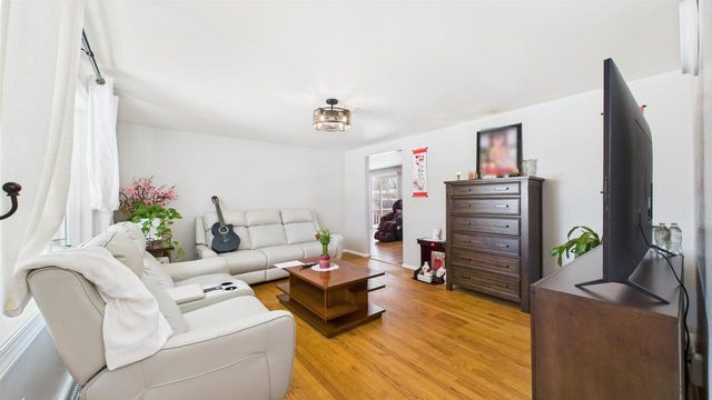 505 WESTPLAIN DRIVE, Green Bay, WI 54303