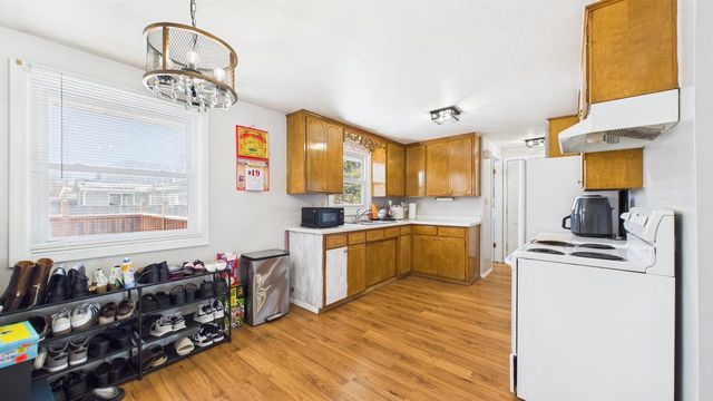 505 WESTPLAIN DRIVE, Green Bay, WI 54303