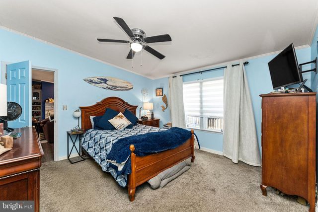 2 SKYVIEW DR, Quakertown, PA 18951