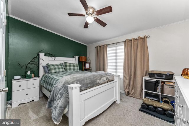 2 SKYVIEW DR, Quakertown, PA 18951