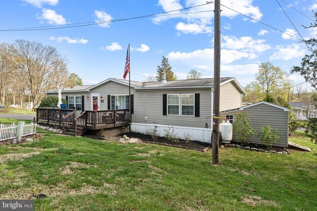 2 SKYVIEW DR, Quakertown, PA 18951