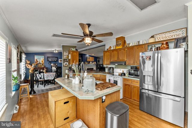 2 SKYVIEW DR, Quakertown, PA 18951