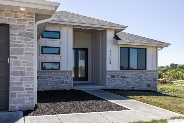 4505 N 213th Street, Omaha, NE 68022