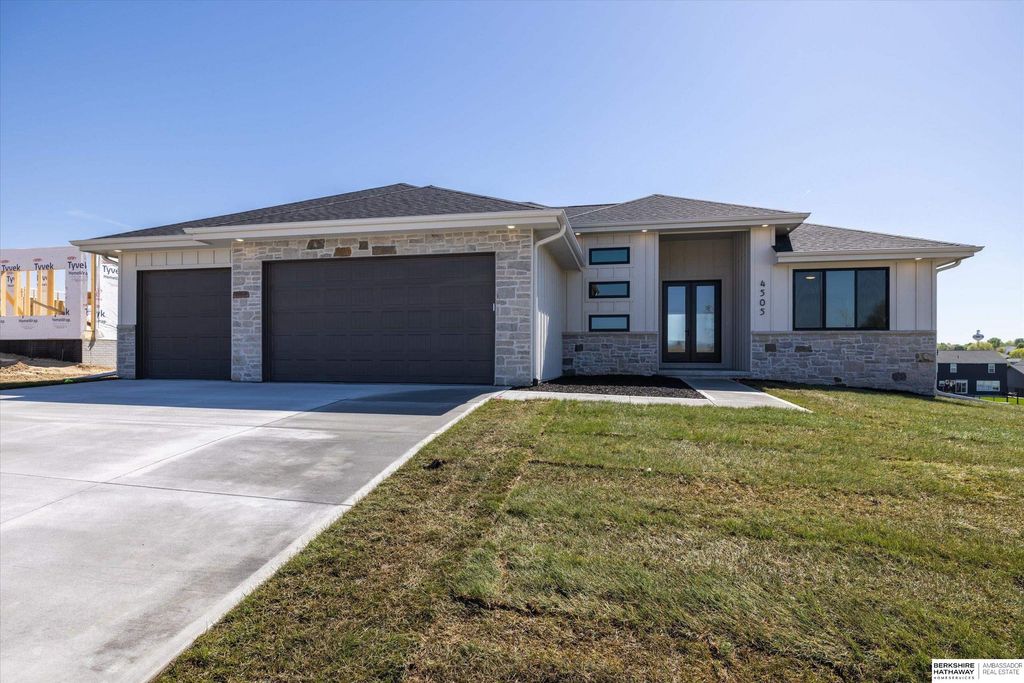 4505 N 213th Street, Omaha, NE 68022