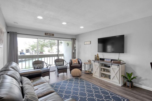 12100 Melville Drive 6, Montgomery, TX 77356