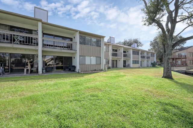 12100 Melville Drive 6, Montgomery, TX 77356