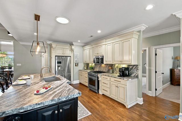 12760 Brookhaven Circle, Athens, AL 35613
