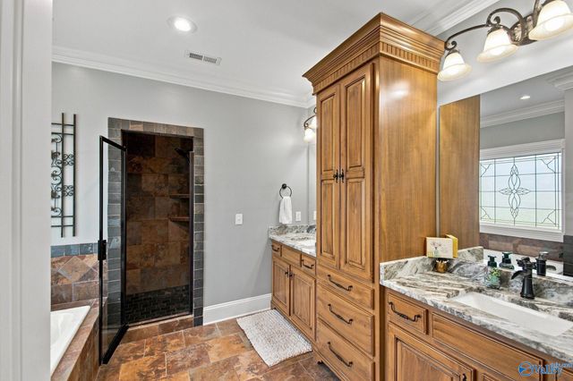 12760 Brookhaven Circle, Athens, AL 35613