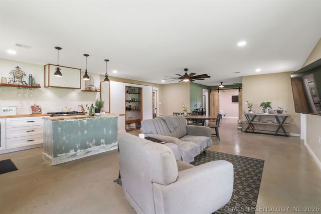 7056 Leavenworth, Durant, OK 73449