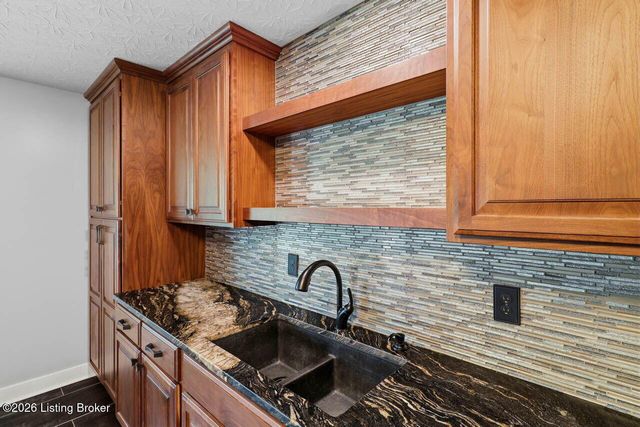 440 Harley Thompson Rd, Shelbyville, KY 40065