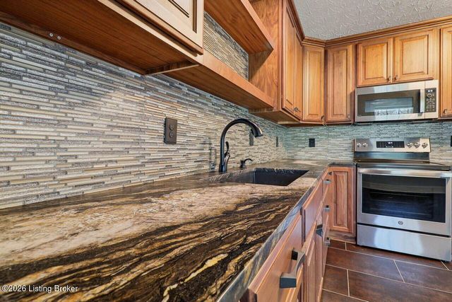 440 Harley Thompson Rd, Shelbyville, KY 40065