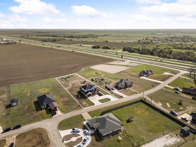 8024 Harvest Drive, Grandview, TX 76050