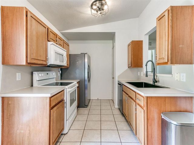 14908 Marbleleaf Drive, Edmond, OK 73013