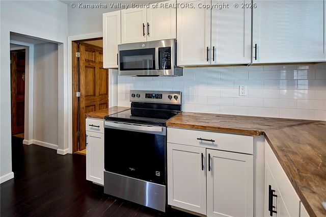 1576 Washington Street E, Charleston, WV 25311