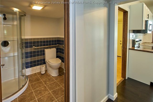 1576 Washington Street E, Charleston, WV 25311