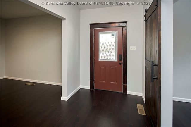 1576 Washington Street E, Charleston, WV 25311