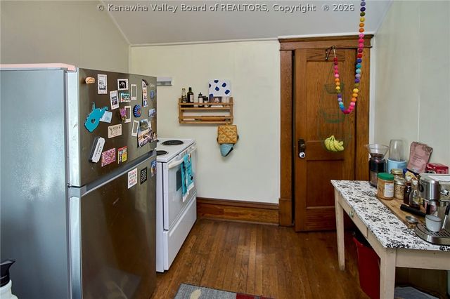 1576 Washington Street E, Charleston, WV 25311