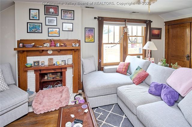 1576 Washington Street E, Charleston, WV 25311