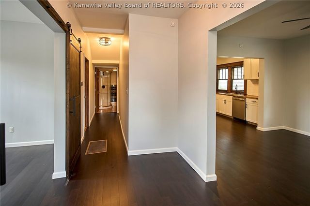 1576 Washington Street E, Charleston, WV 25311