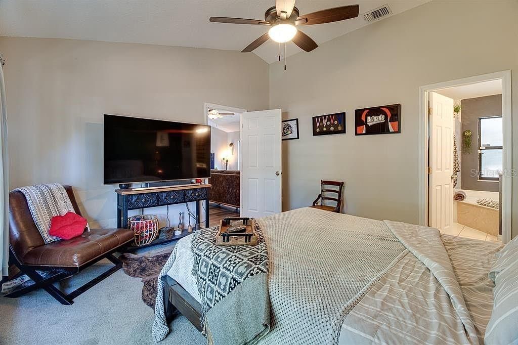 Image 15 of property listing at 5401 LIGHTHOUSE ROAD, Orlando, FL 32808