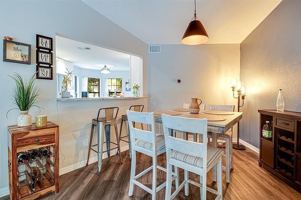 Image 8 of property listing at 5401 LIGHTHOUSE ROAD, Orlando, FL 32808