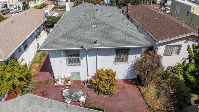 2706 67Th Ave, Oakland, CA 94605