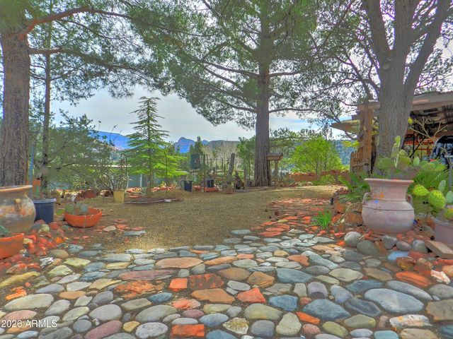 215 Mountain Shadows Drive, Sedona, AZ 86336