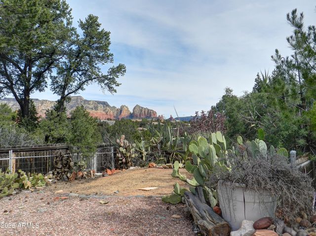 215 Mountain Shadows Drive, Sedona, AZ 86336