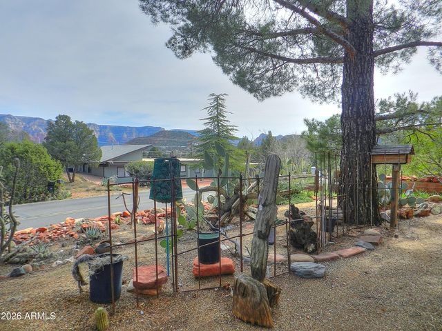 215 Mountain Shadows Drive, Sedona, AZ 86336