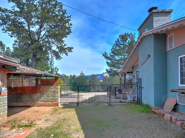 215 Mountain Shadows Drive, Sedona, AZ 86336