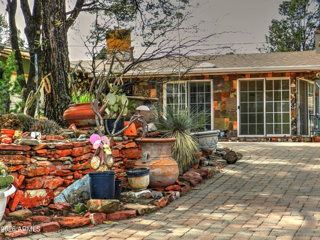 215 Mountain Shadows Drive, Sedona, AZ 86336
