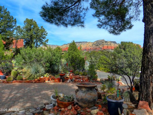 215 Mountain Shadows Drive, Sedona, AZ 86336