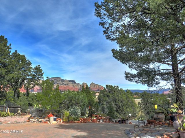 215 Mountain Shadows Drive, Sedona, AZ 86336