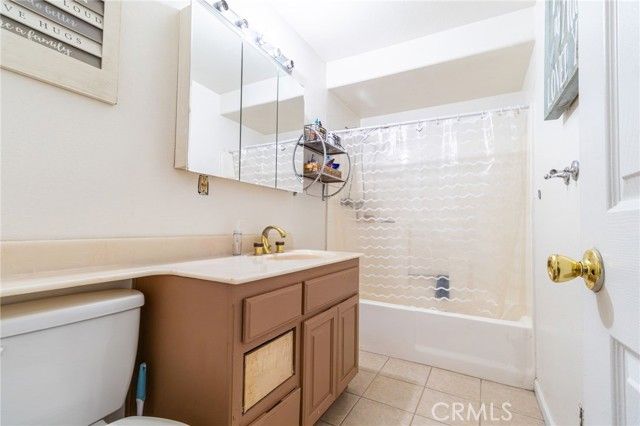 5668 Eaglestone, Phelan, CA 92371