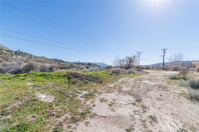 5668 Eaglestone, Phelan, CA 92371