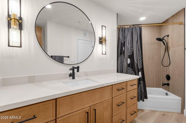 10080 E MOUNTAINVIEW LAKE Drive 244, Scottsdale, AZ 85258