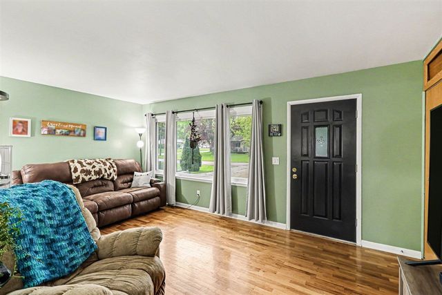 1433 Carter Street, Kalamazoo, MI 49048